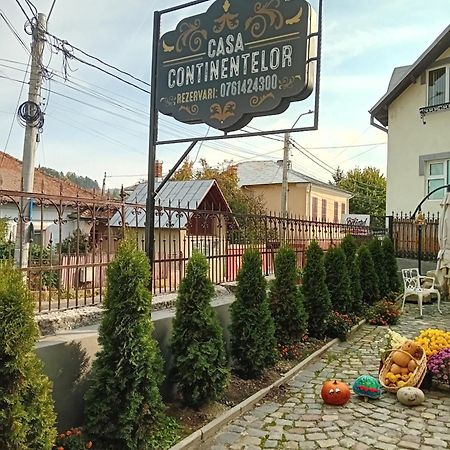 Hotel Casa Continentelor Câmpulung Zewnętrze zdjęcie