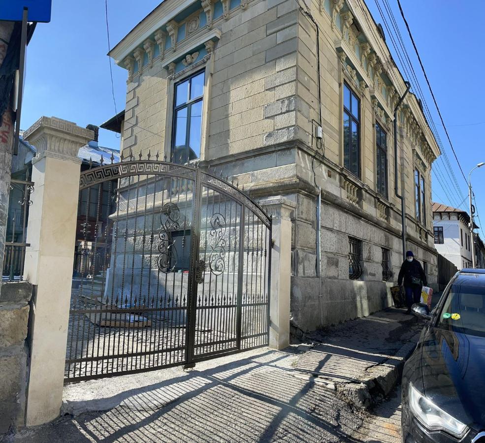 Hotel Casa Continentelor Câmpulung Zewnętrze zdjęcie
