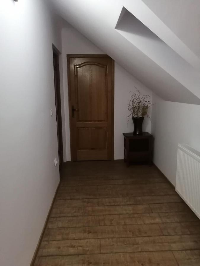 Hotel Casa Continentelor Câmpulung Zewnętrze zdjęcie