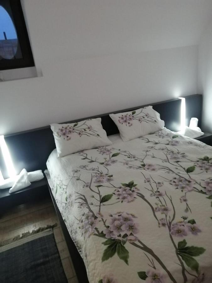 Hotel Casa Continentelor Câmpulung Zewnętrze zdjęcie
