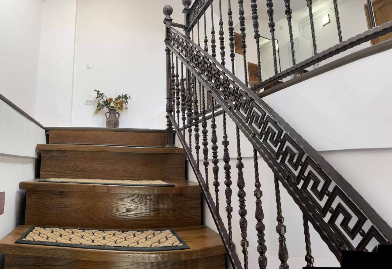 Hotel Casa Continentelor Câmpulung Zewnętrze zdjęcie