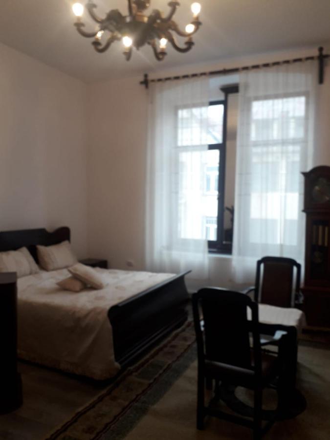 Hotel Casa Continentelor Câmpulung Zewnętrze zdjęcie