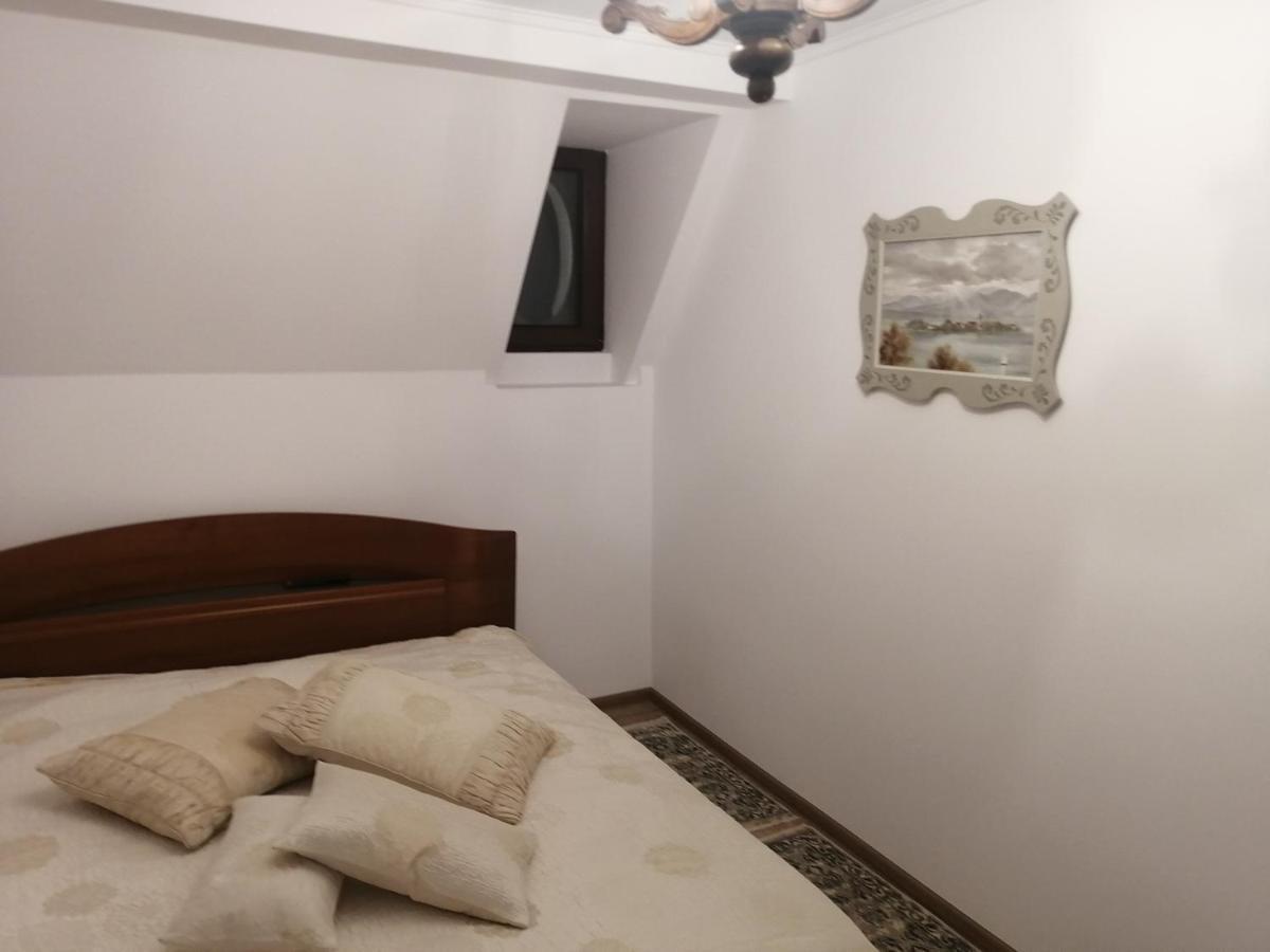 Hotel Casa Continentelor Câmpulung Zewnętrze zdjęcie