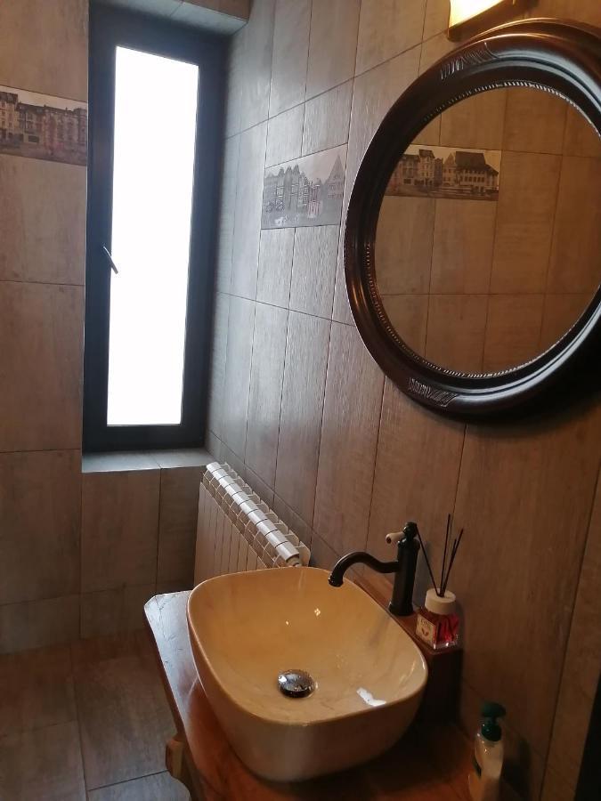 Hotel Casa Continentelor Câmpulung Zewnętrze zdjęcie