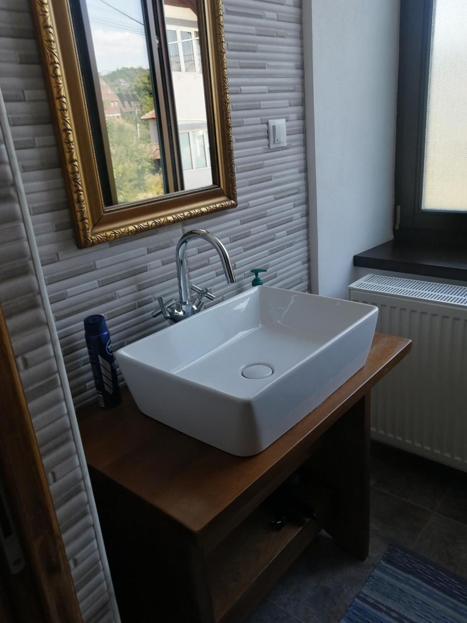 Hotel Casa Continentelor Câmpulung Zewnętrze zdjęcie