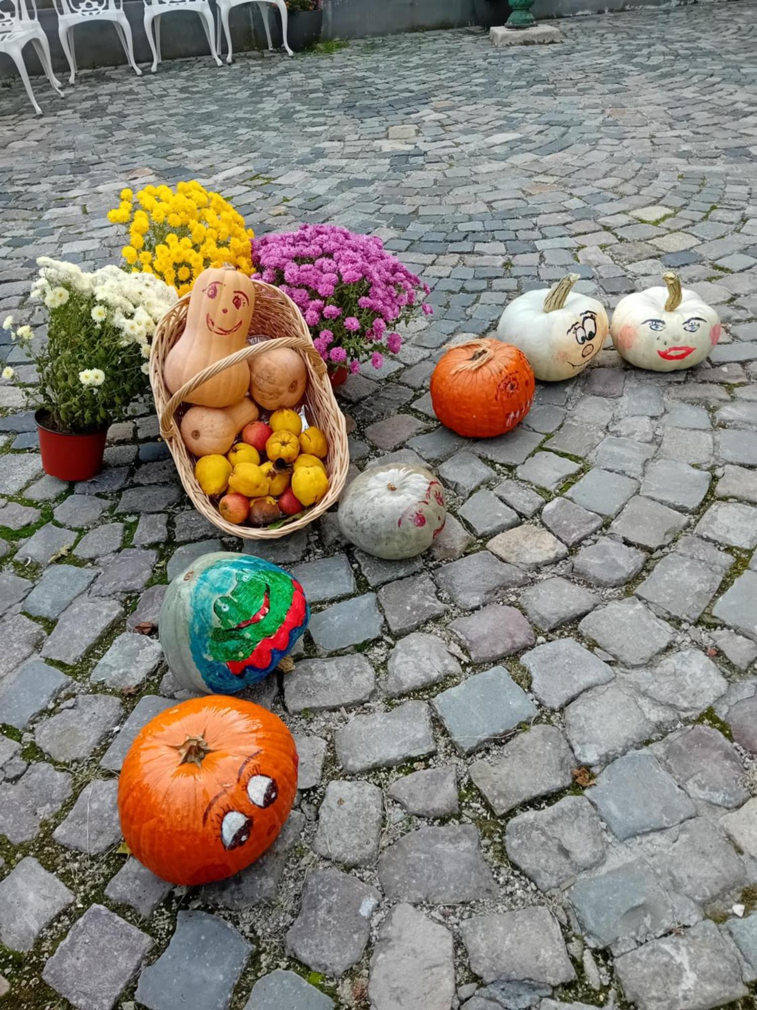 Hotel Casa Continentelor Câmpulung Zewnętrze zdjęcie